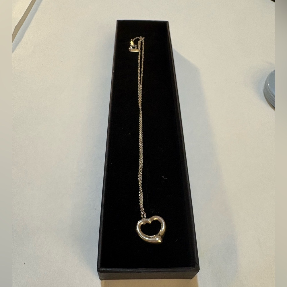 Tiffany &‎ Co.  925 silver open heart necklase